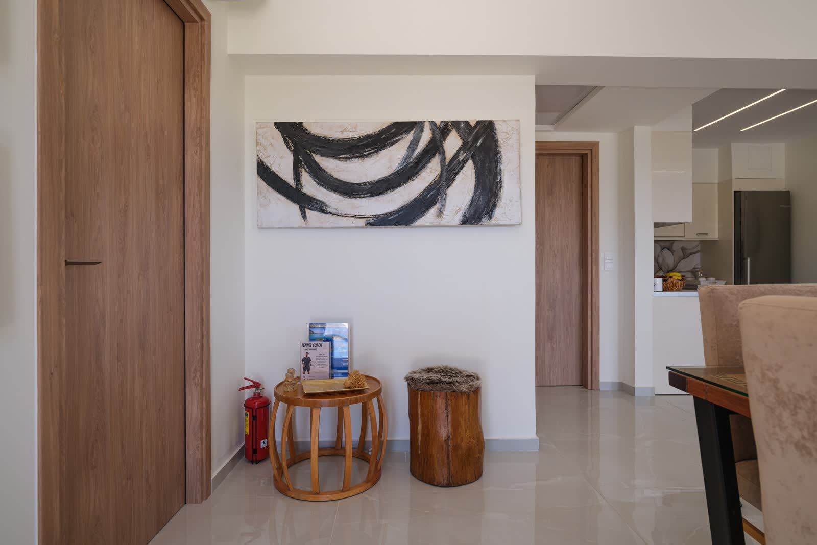 The entrance hall, calligraphic art on the wall